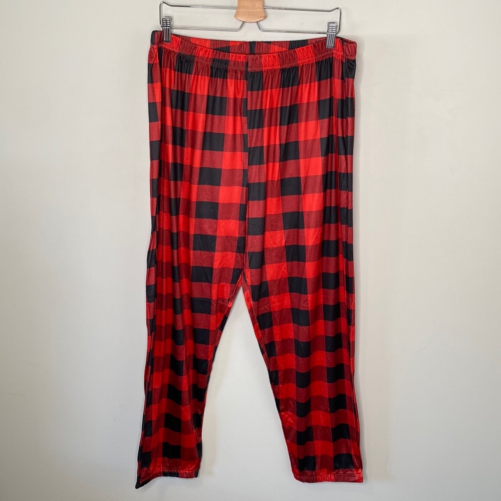 ✨ 3 for $35 ✨ Red and Black Check Pajama Pants